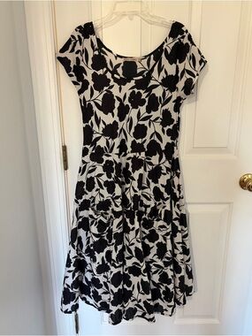 Dress Addict Baby Doll Dress, Black & Cream Floral, 3 tiered Flowy Hem Cotton S